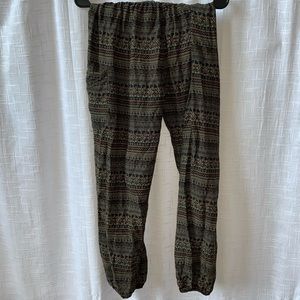 Patterned flowy pants